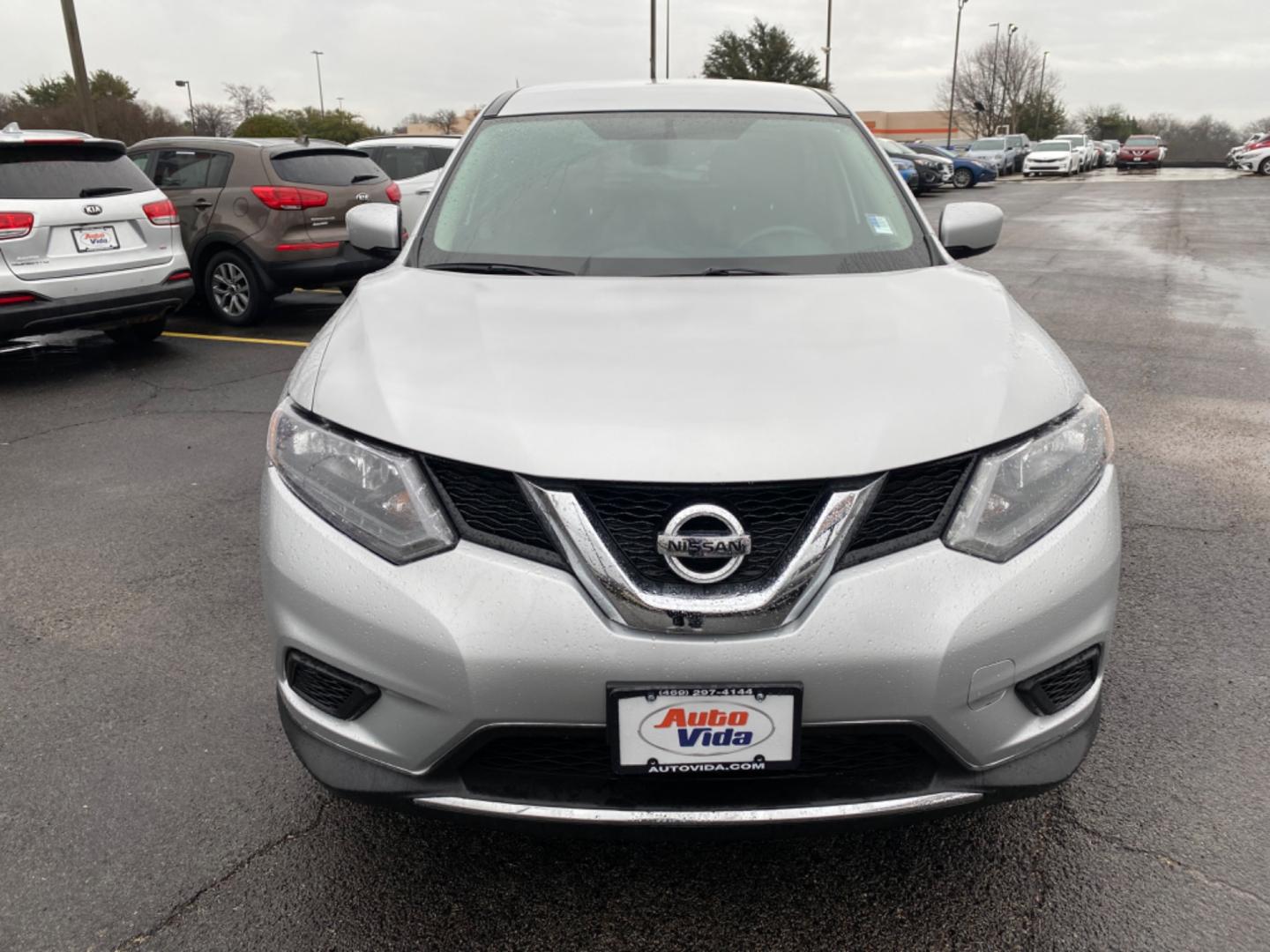 2016 SILVER Nissan Rogue S 2WD (KNMAT2MT7GP) with an 2.5L L4 DOHC 16V engine, CVT transmission, located at 420 I-35E, Lancaster, TX, 75146, (469) 297-4144, 32.593929, -96.823685 - Photo#1